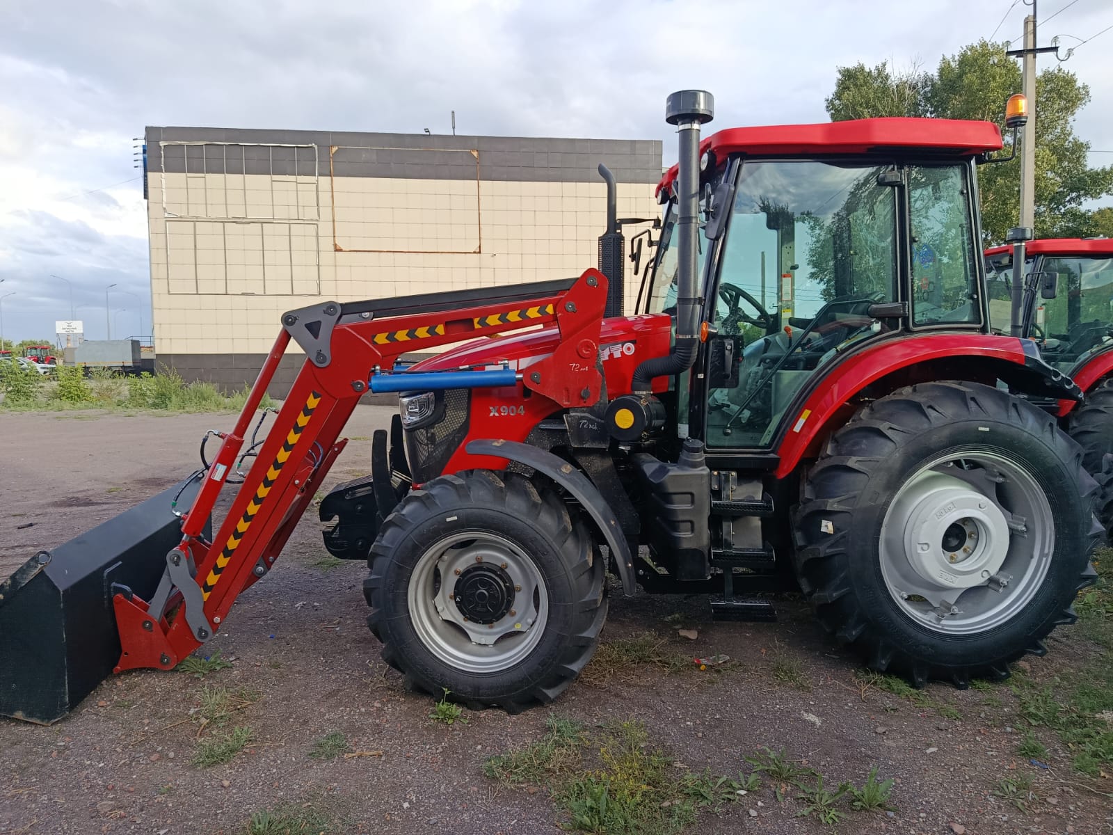 Фронтальный погрузчик КУН к тракторам YTO X904, X1304 (Сделано в KZ)