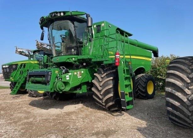 комбайн JOHN DEERE S760